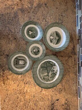 The Old Curiosity Shop 5-Piece Green Dinner Dishes Vintage #5